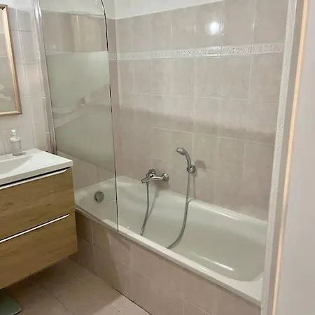 2 Pieces De 29 M2 Apartment *